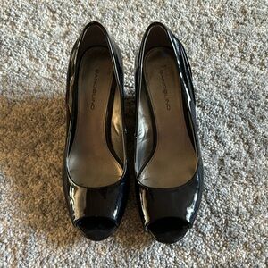 Bandolino peep toe pumps
